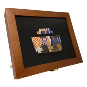 Shadowbox Mike lichtbruin presentatie medaille display box