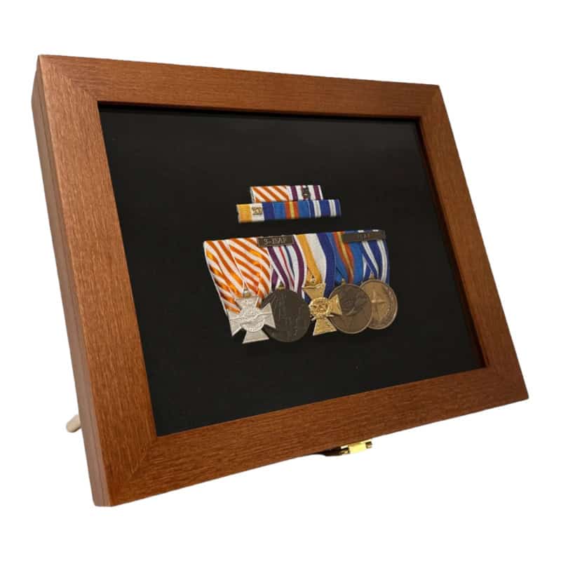 Shadowbox Mike lichtbruin presentatie